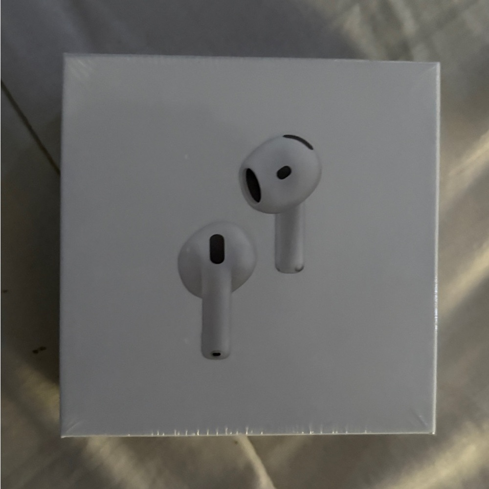 Apple AirPods 4 with Active Noise Cancellation